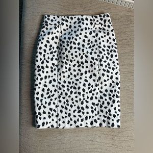 H&M Leopard Skirt Size 2‎